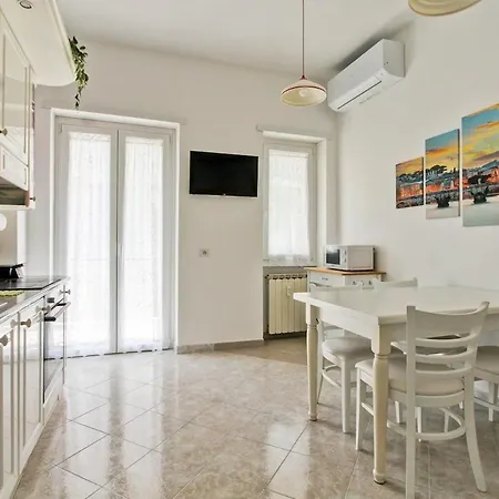 Apartman Casa Maroi Metro A Cornelia 2 Da Letto *