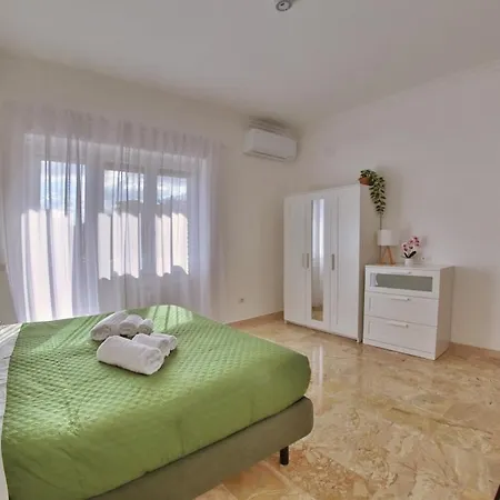Apartman Casa Maroi Metro A Cornelia 2 Da Letto *